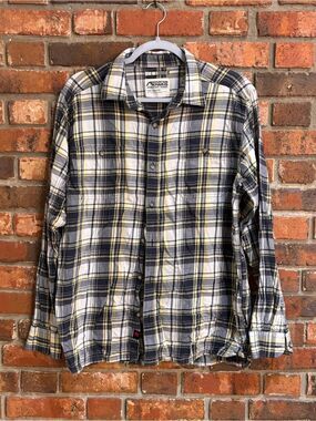 Mountain Khakis mens plaid flannel button up shirt black/yellow L